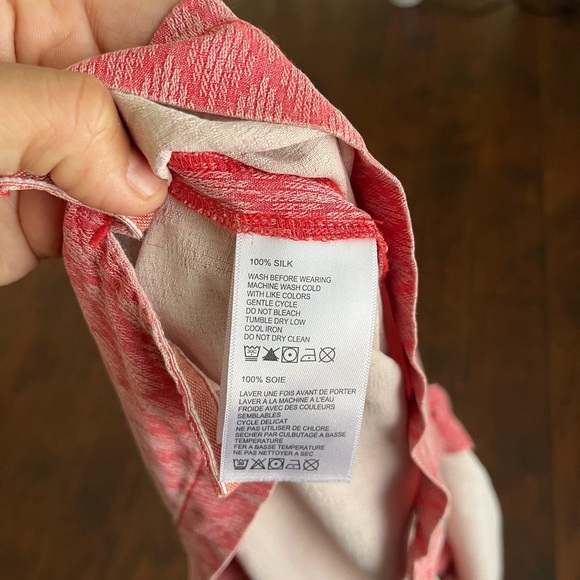 Tommy Bahama 100% Silk Pink/Red Geometric Casual Shirt - Picture 9 of 9